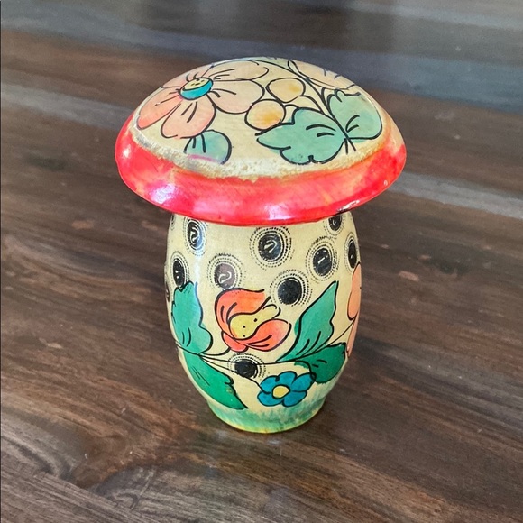 Vintage Wooden Mushroom - Russian trinket box - Picture 1 of 6